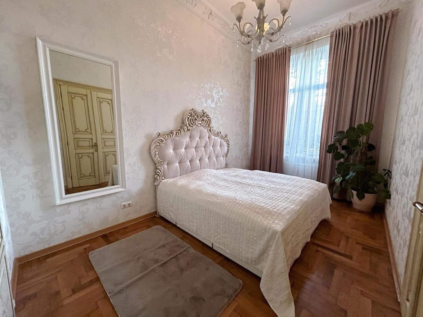 Goldenapartmentlviv Luaran gambar