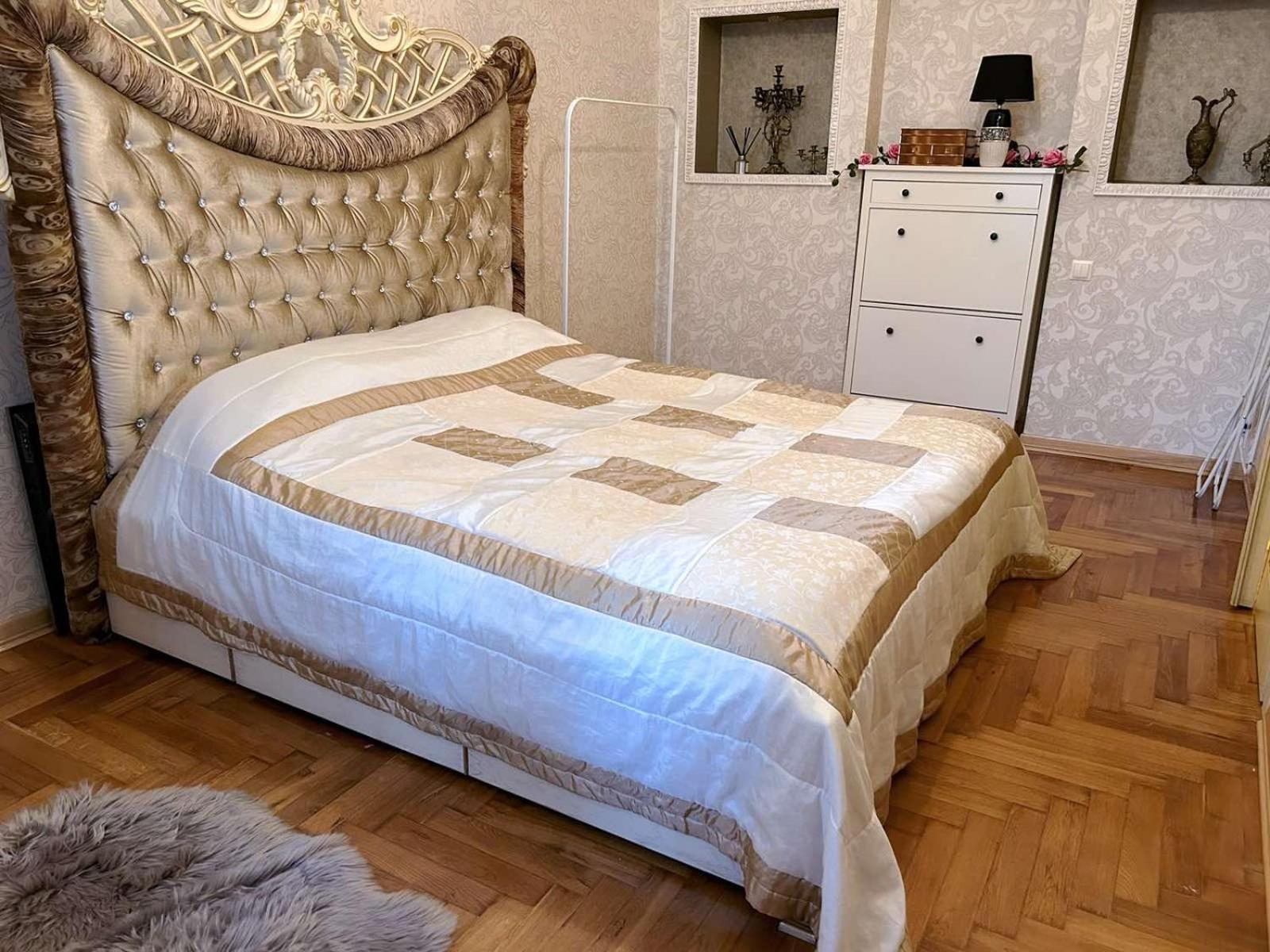 Goldenapartmentlviv Luaran gambar