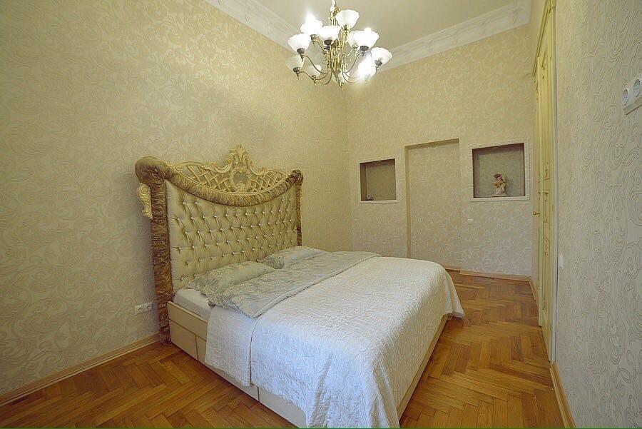 Goldenapartmentlviv Luaran gambar