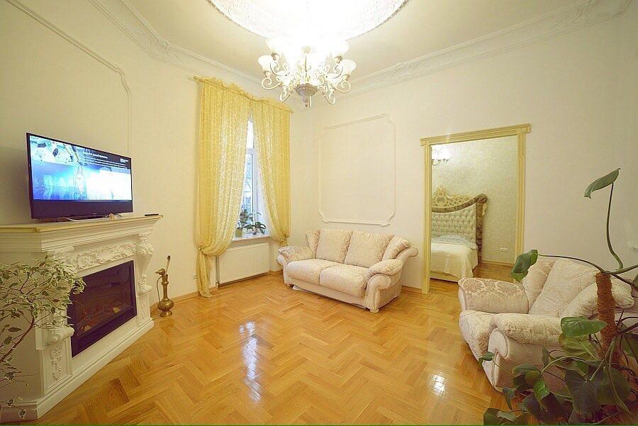 Goldenapartmentlviv Luaran gambar